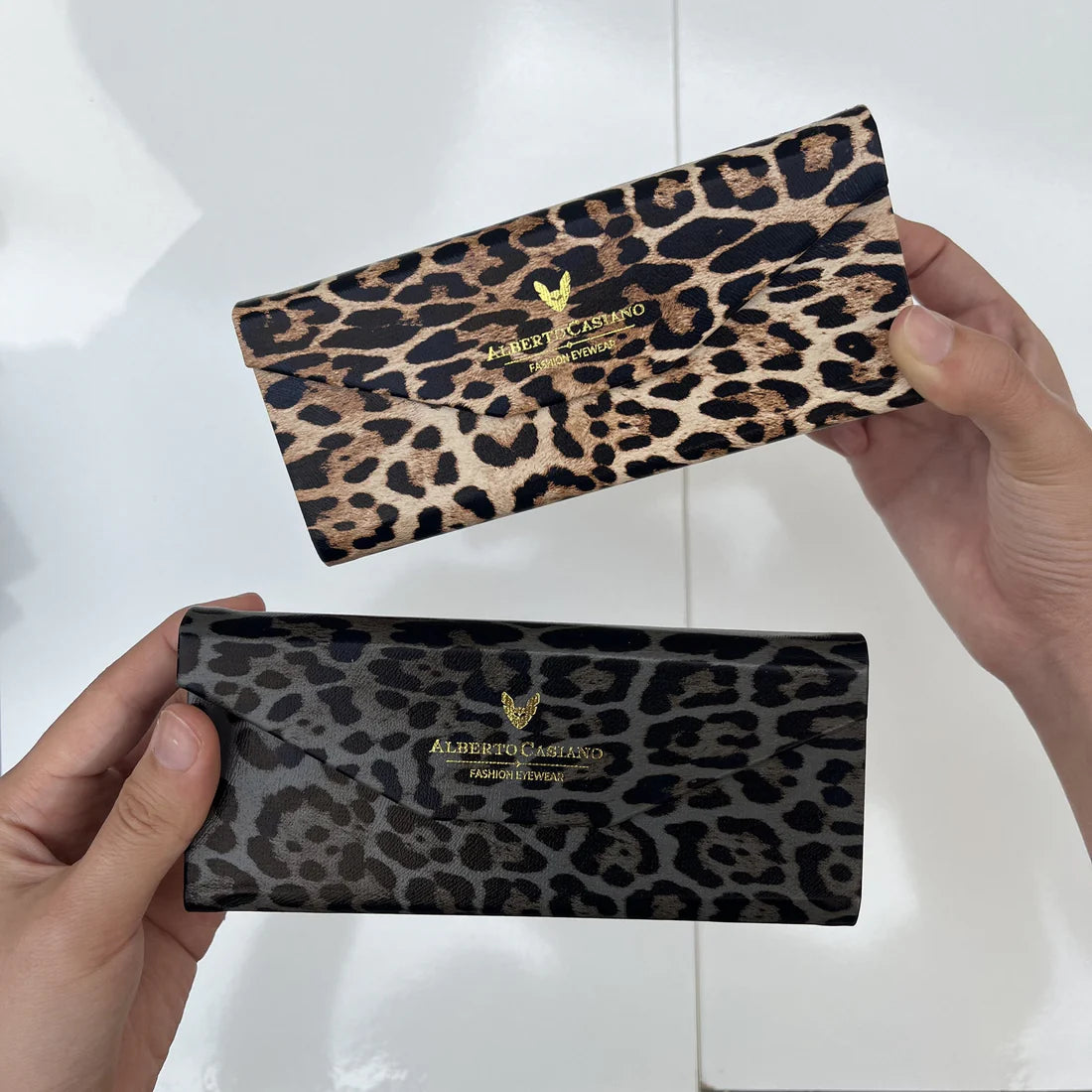 LEO - Etui de protection pliable