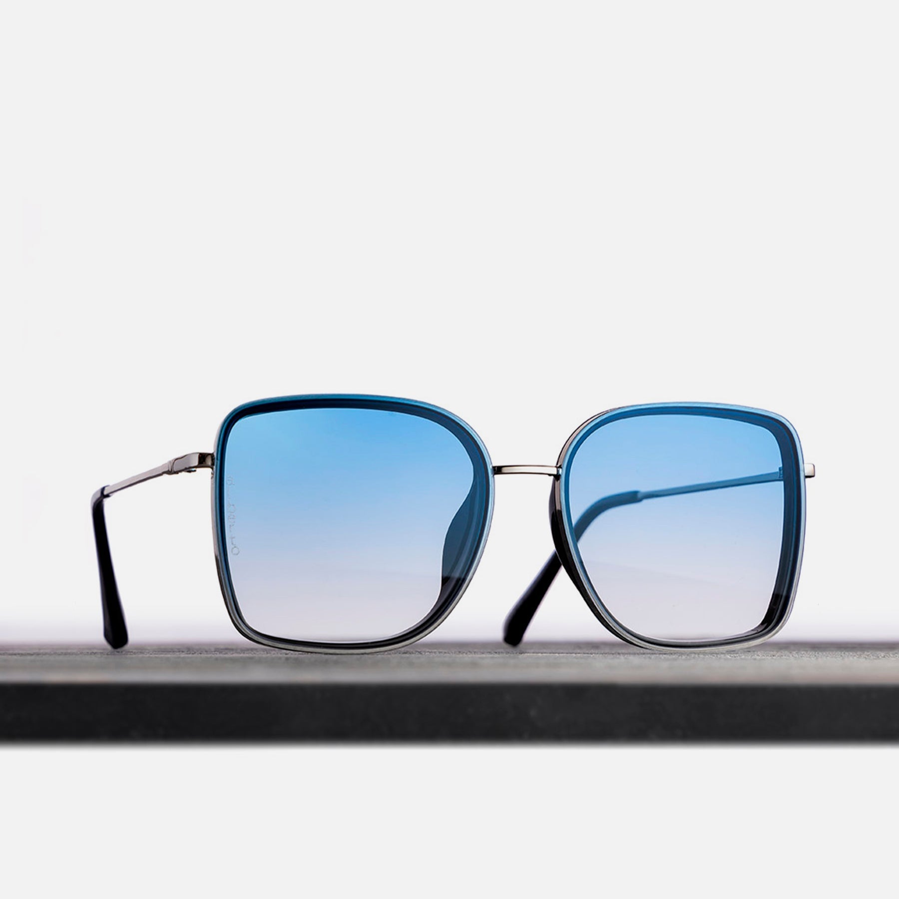 #color_blue fade